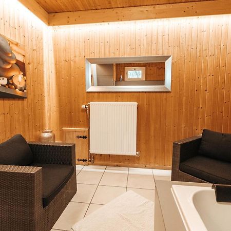 Вілла Le Loup Gris - 35 Pers - Vue-Wellness, Butgenbach-Malmedy Екстер'єр фото