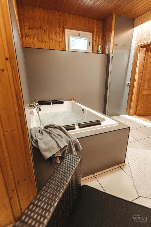 Вілла Le Loup Gris - 35 Pers - Vue-Wellness, Butgenbach-Malmedy Екстер'єр фото